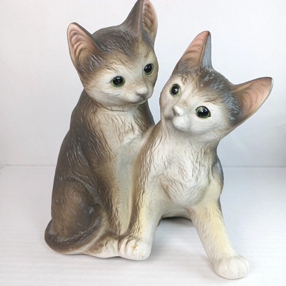 VTG Ceramic Kitten Cats Green Eyes Playful‎ Figurine 7"x7"x6" Vintage MCM